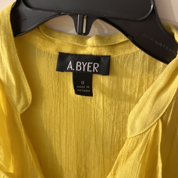 Yellow Ruffle Sleeveless - Picture 2 of 2